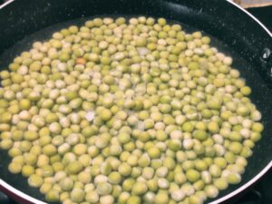 crispy peas chaat