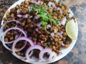 crispy peas chaat