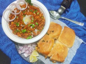 chicken keema pav