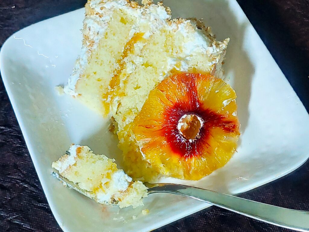 piña colada cake