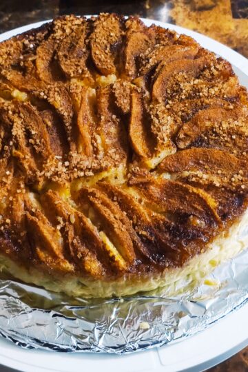 moist pear cake with cinnamon sugar