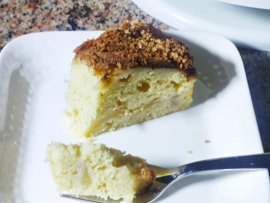 moist pear cake with cinnamon sugar