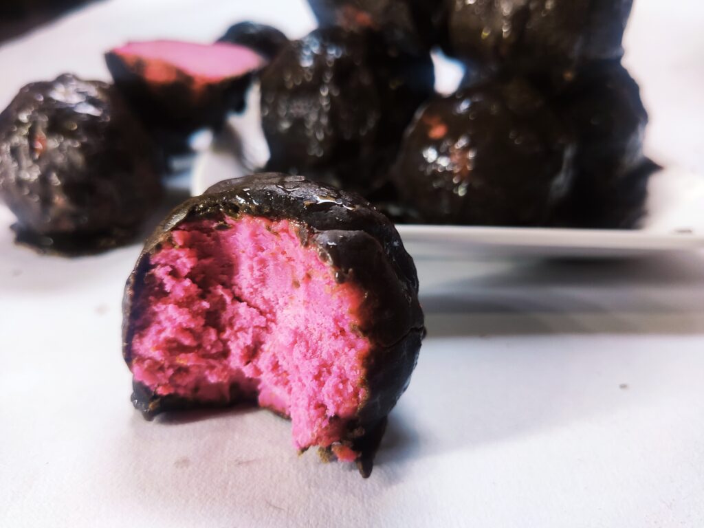 strawberry cake truffles